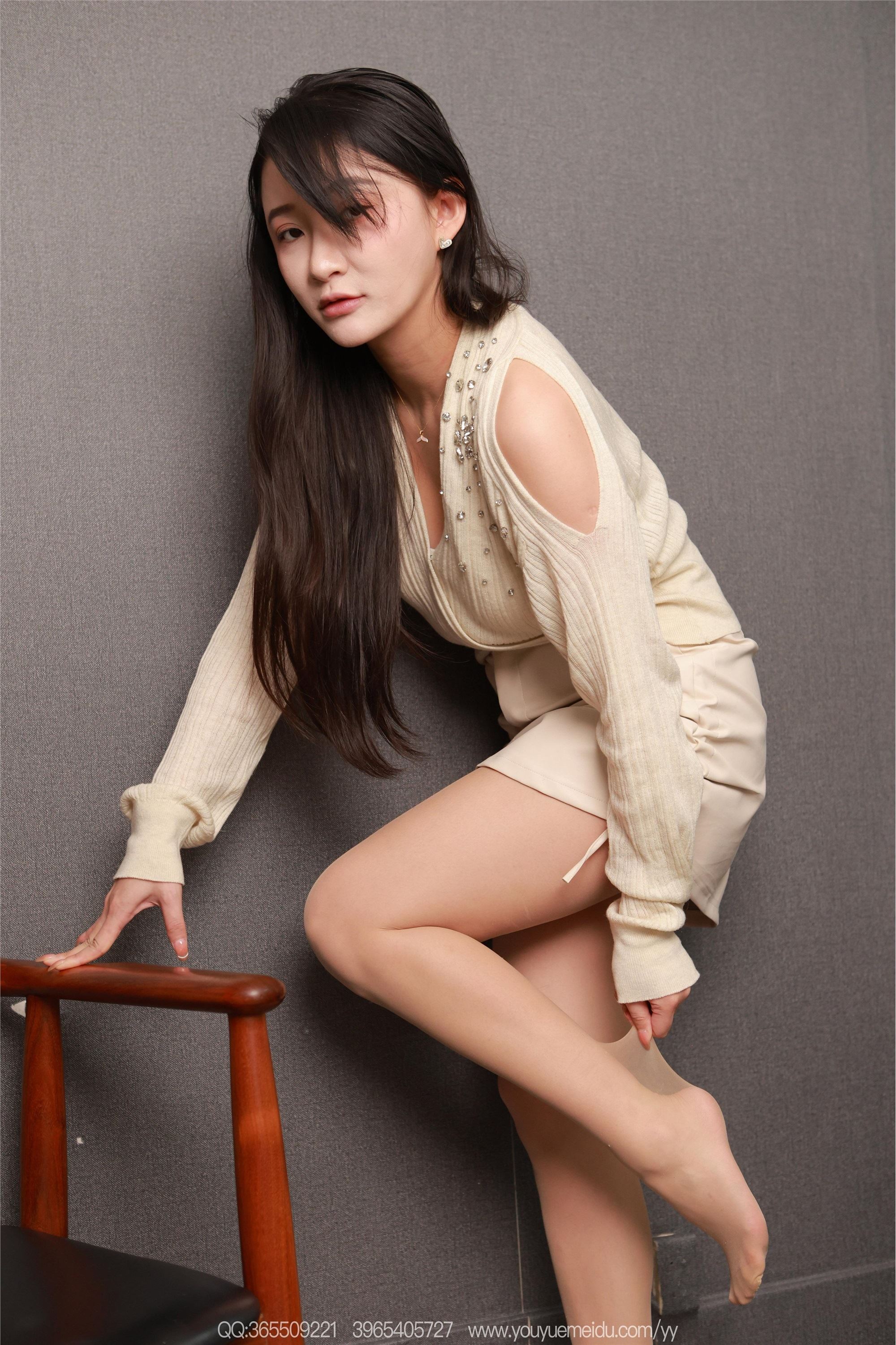 IESS异思趣向  2025.12.22 丝享家2244：秋秋《露肩小香风》